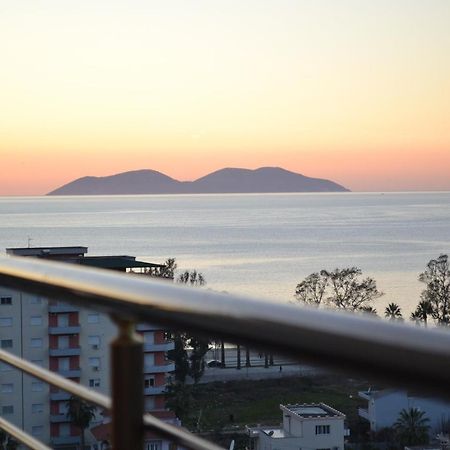 Seaview Gateway 2 Bedrooms Apartment & Garage Vlore Bagian luar foto