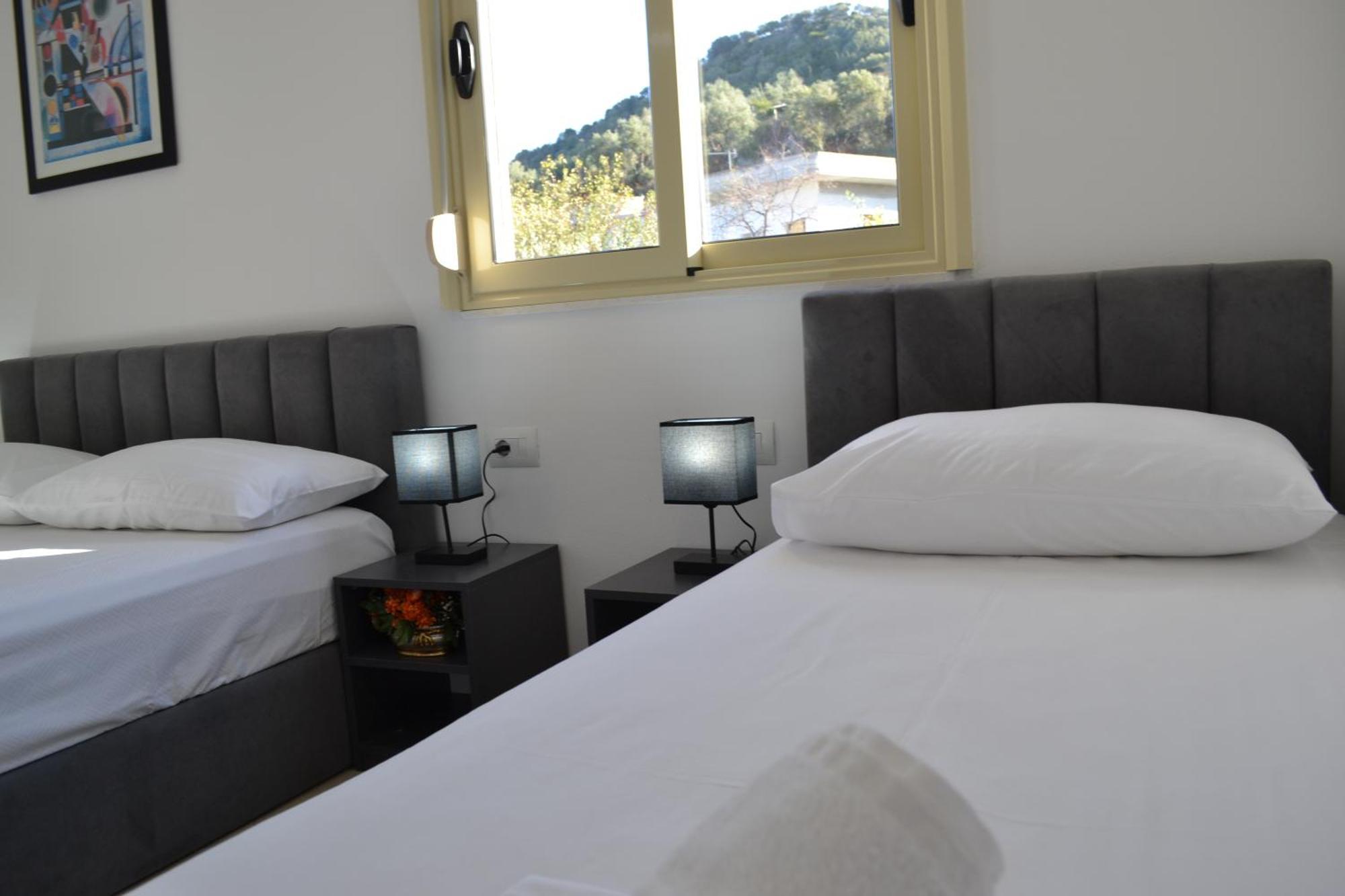 Seaview Gateway 2 Bedrooms Apartment & Garage Vlore Bagian luar foto