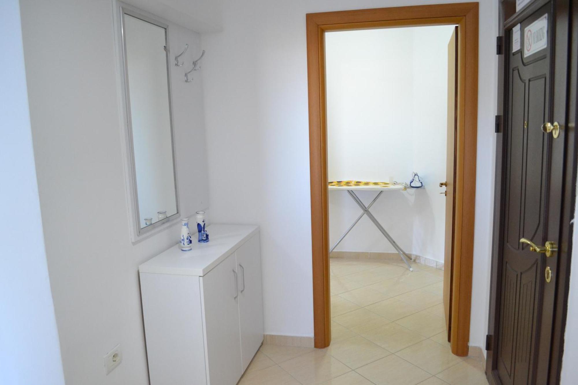 Seaview Gateway 2 Bedrooms Apartment & Garage Vlore Bagian luar foto