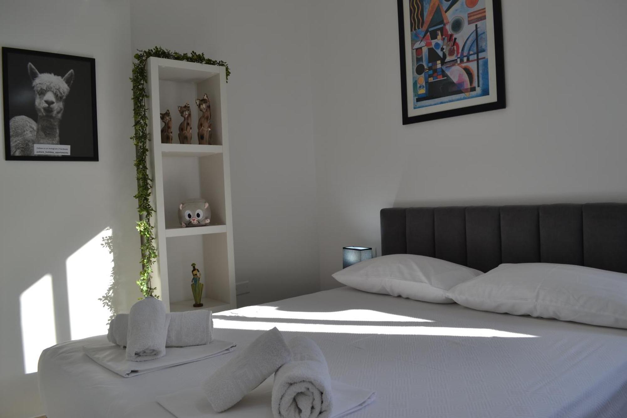 Seaview Gateway 2 Bedrooms Apartment & Garage Vlore Bagian luar foto