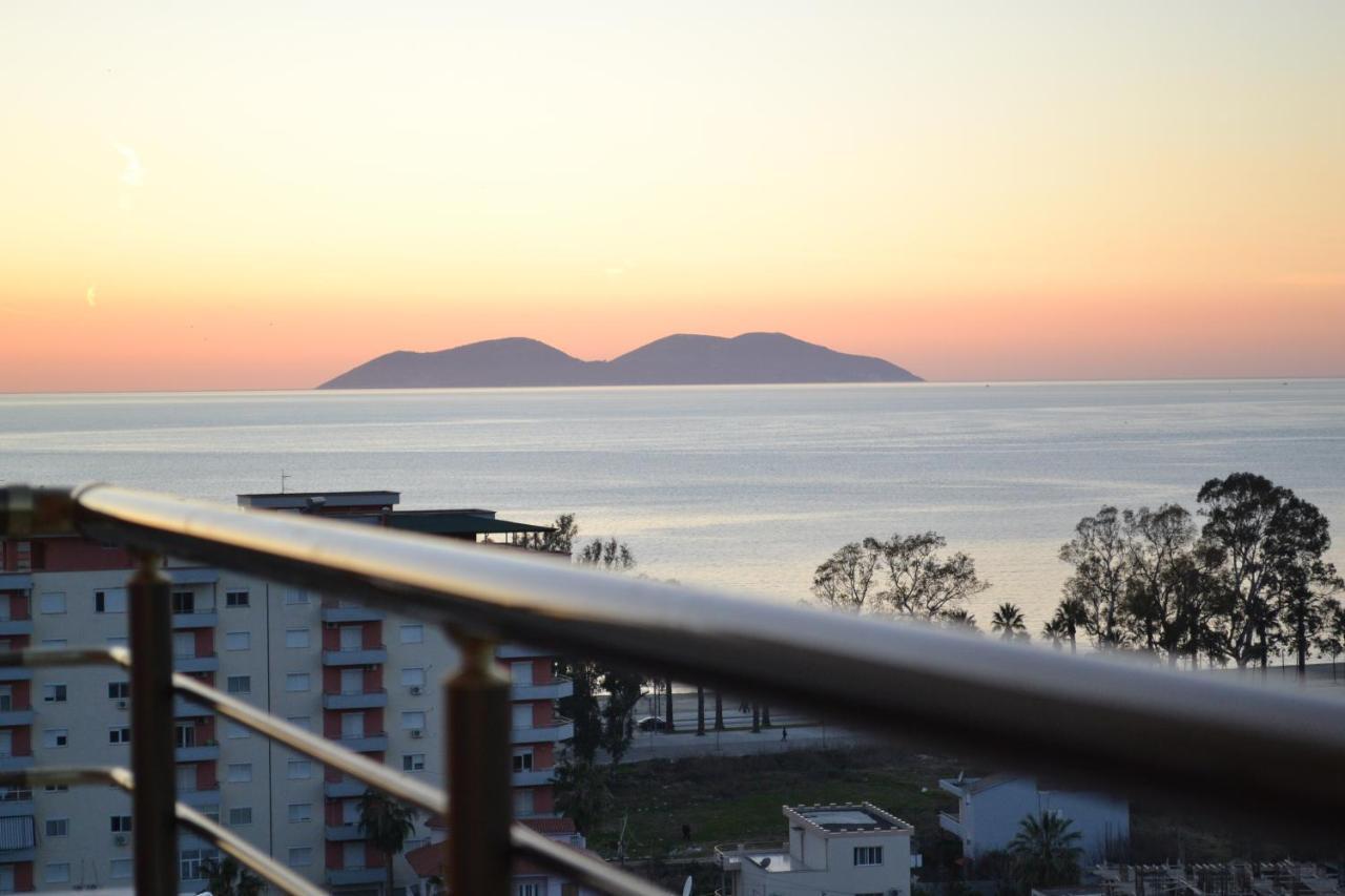 Seaview Gateway 2 Bedrooms Apartment & Garage Vlore Bagian luar foto